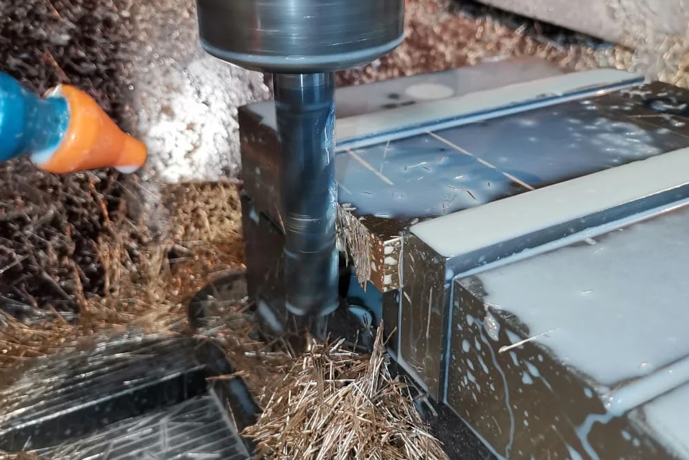 nowoczesne frezarki CNC w różnych branżach